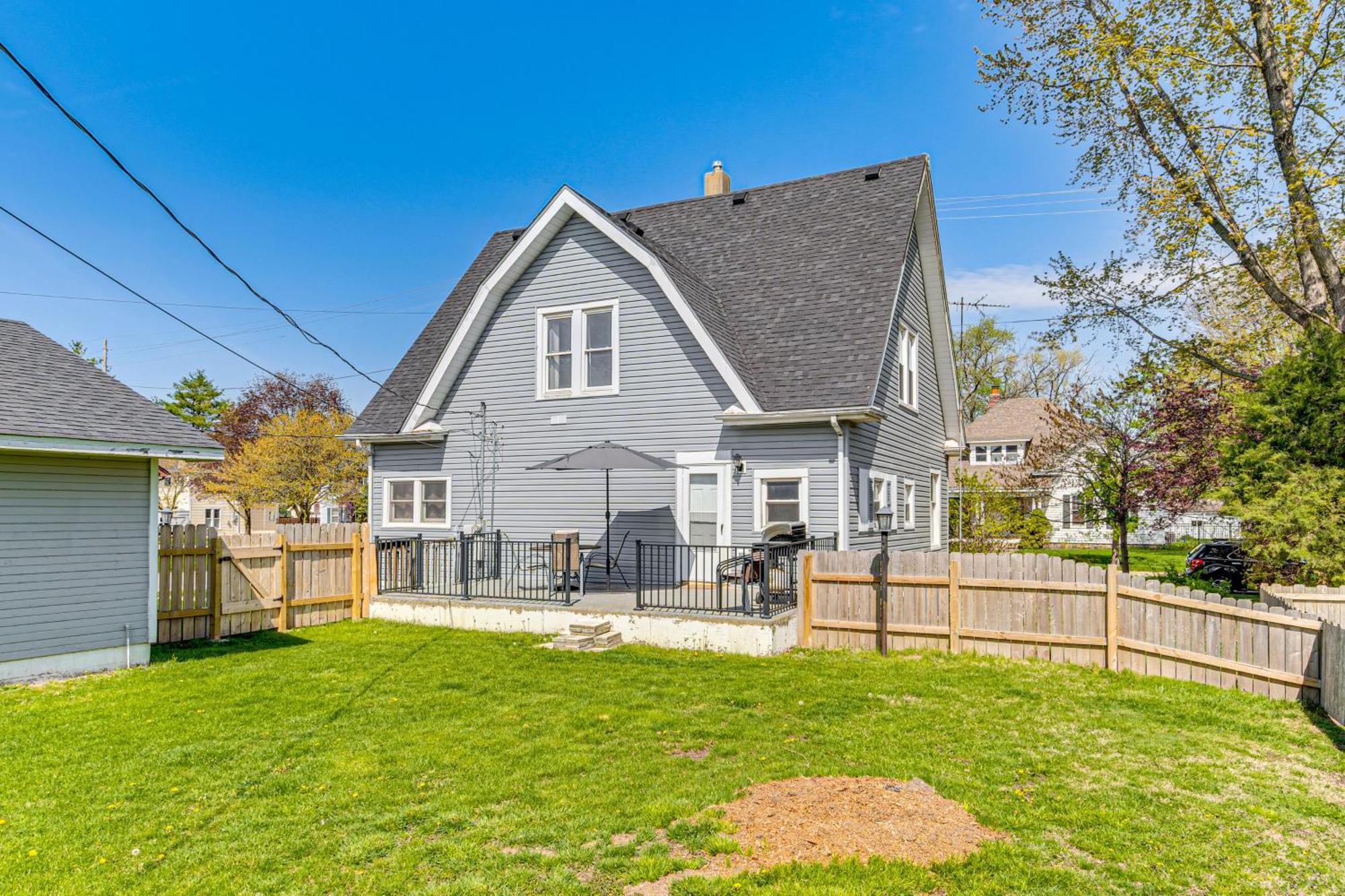 The Junction Victorian Home In Quaint Fortville! Esterno foto