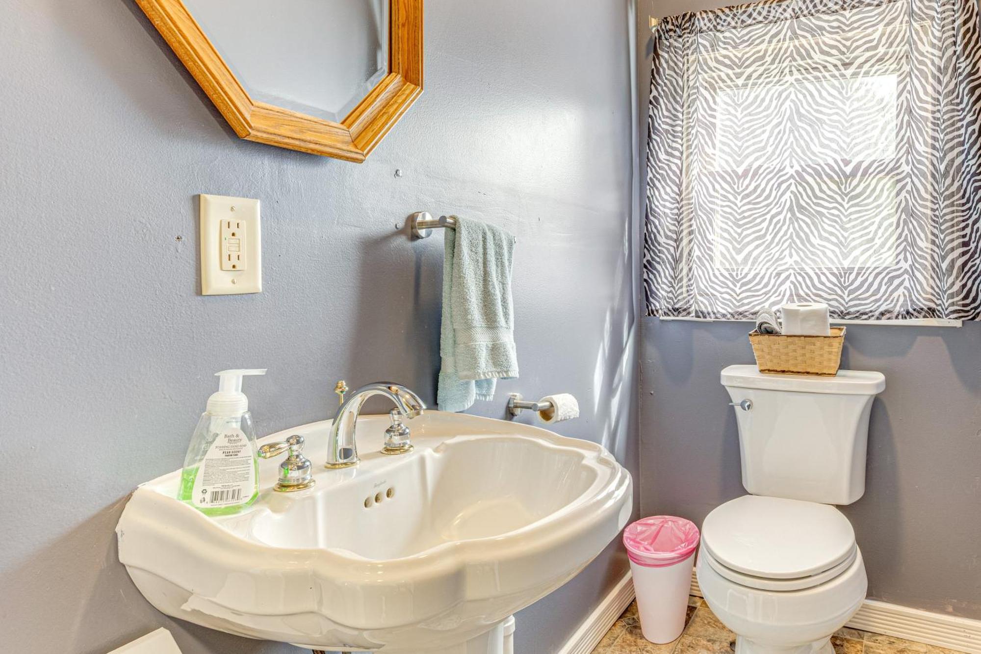 The Junction Victorian Home In Quaint Fortville! Esterno foto